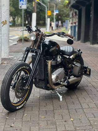 TRIUMPH BONNEVILLE BOBBER 1200 TRIUMPH BONNEVILLE BOBBER 1200